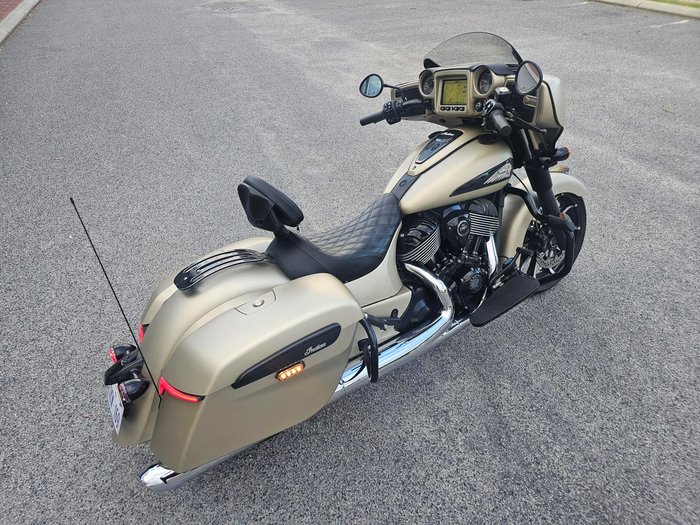 2022 Indian Chieftain Dark Horse Gold
