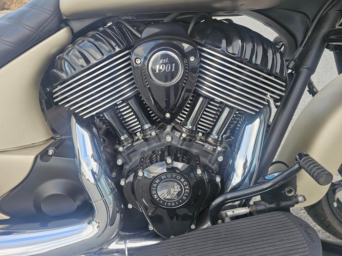 2022 Indian Chieftain Dark Horse Gold