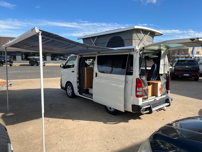 2013 TOYOTA HIACE CAMPER VAN
