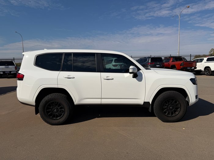 2023 Toyota LANDCRUISER GX White