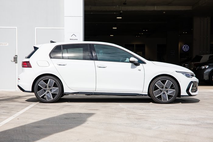 2025 Volkswagen Golf 110TSI R-Line