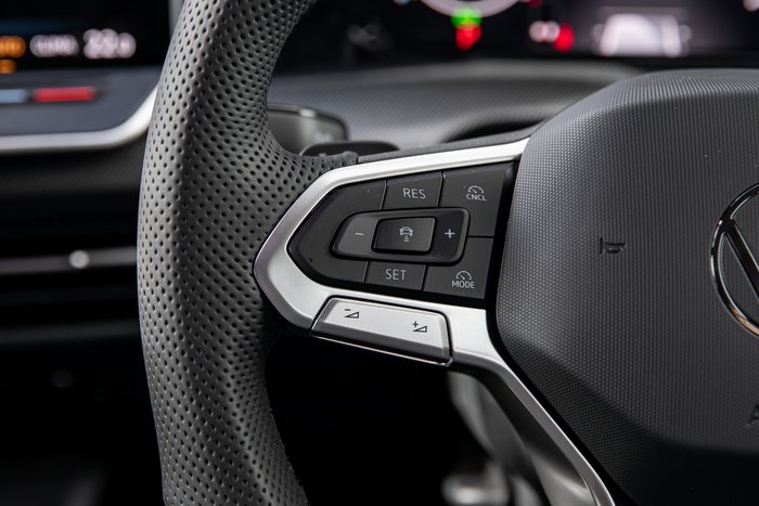2025 Volkswagen Golf 110TSI R-Line