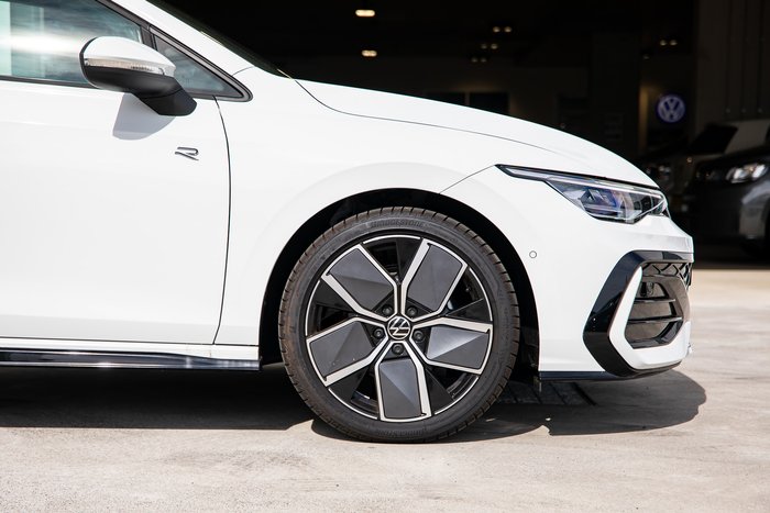 2025 Volkswagen Golf 110TSI R-Line