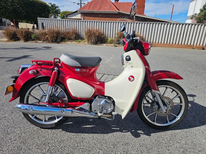 2020 Honda  C125 Supercub Red