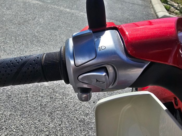 2020 Honda  C125 Supercub Red