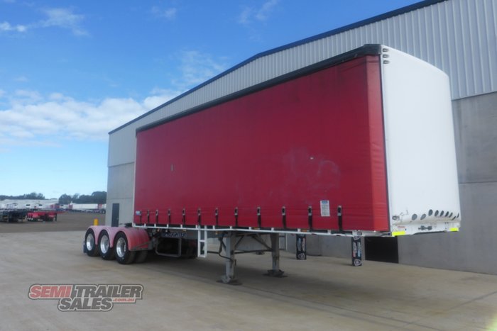 2011 Maxitrans 12 Pallet Curtainsider A Trailer