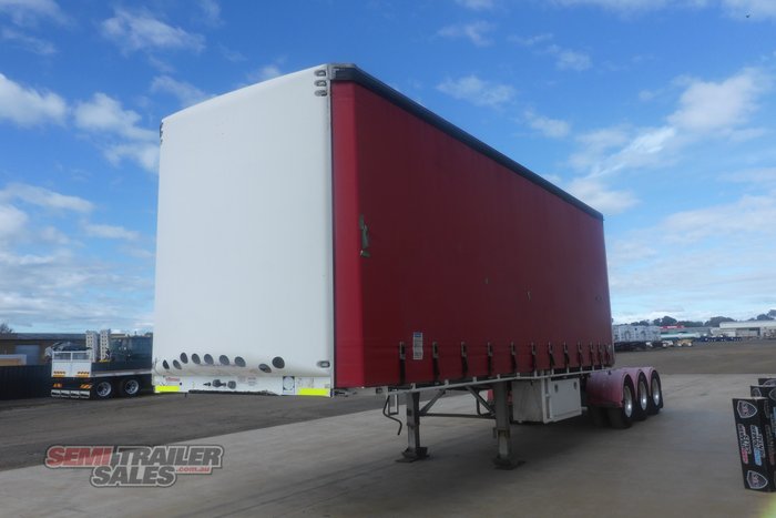 2011 Maxitrans 12 Pallet Curtainsider A Trailer