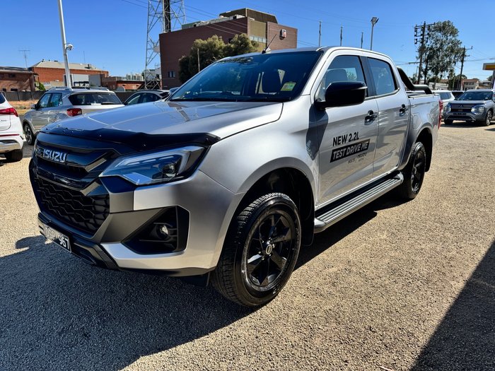 2025 ISUZU D-MAX LS-M XR