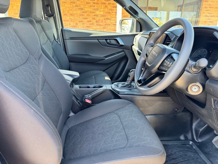 2025 ISUZU D-MAX LS-M XR