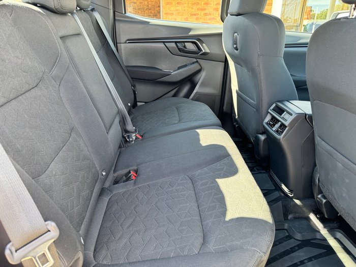 2025 ISUZU D-MAX LS-M XR