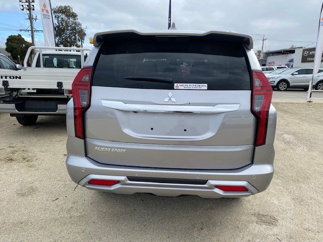 2024 MITSUBISHI Pajero Sport GLS