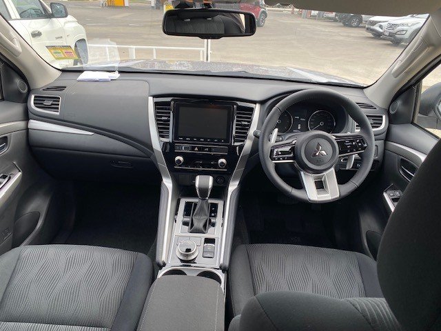 2024 MITSUBISHI Pajero Sport GLS