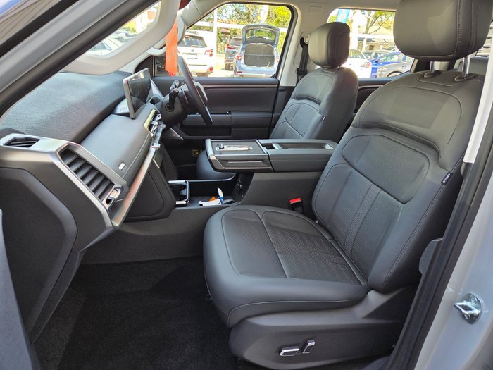 2025 LDV Terron 9 Evolve GREY