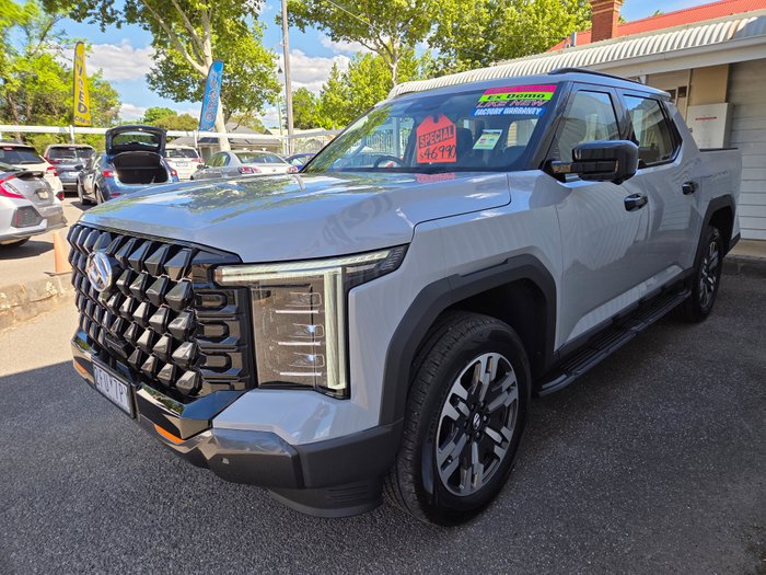 2025 LDV Terron 9 Evolve GREY