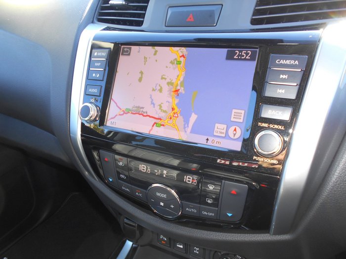 2025 Nissan Navara ST-X