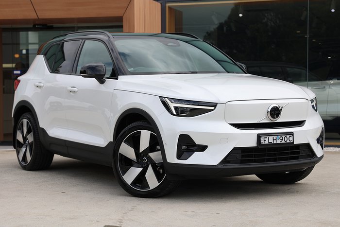 2023 Volvo XC40