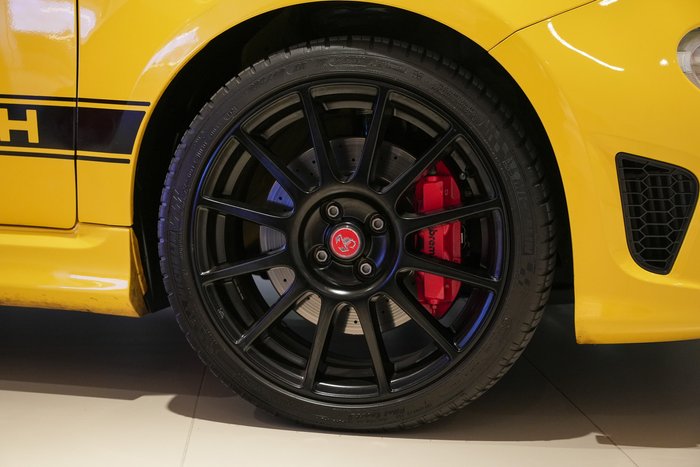 2021 Abarth 595 Competizione