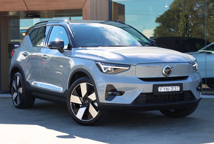 2026 Volvo EX40