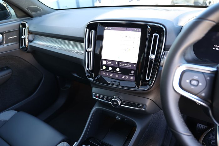 2026 Volvo EX40 Ultra Twin Motor Performance