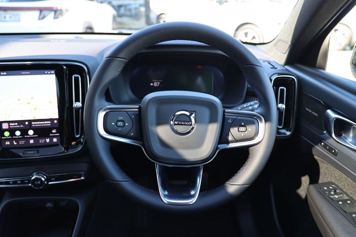 2026 Volvo EX40 Ultra Twin Motor Performance