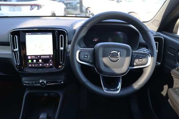 2026 Volvo EX40 Ultra Twin Motor Performance