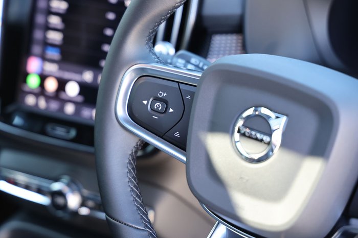 2026 Volvo EX40 Ultra Twin Motor Performance