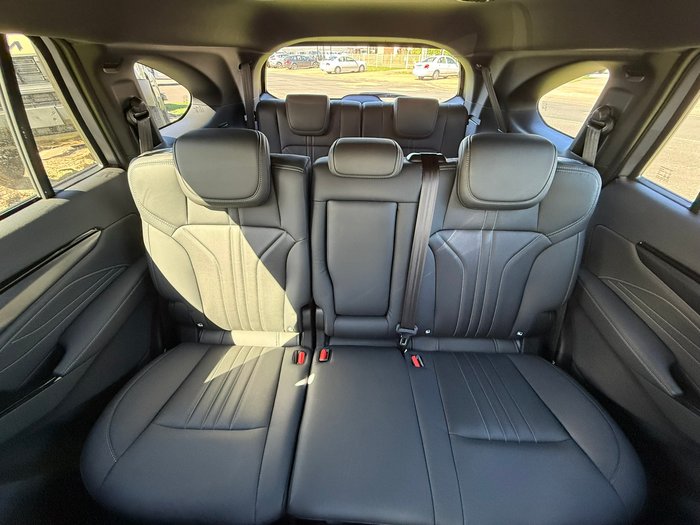 2026 Isuzu MU-X LS-T