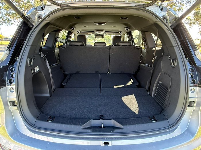 2026 Isuzu MU-X LS-T