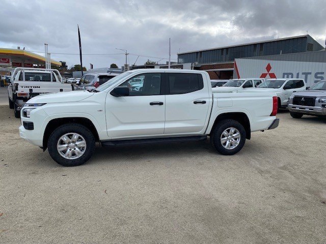 2024 MITSUBISHI Triton GLX+