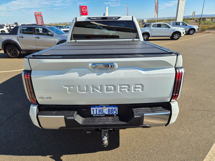 2023 Toyota TUNDRA Limited White