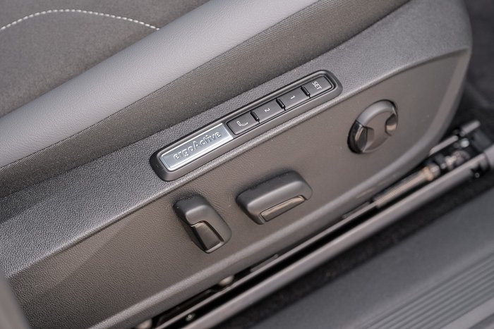 2025 Volkswagen ID.4 Pro
