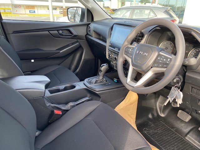 2025 ISUZU D-MAX SX