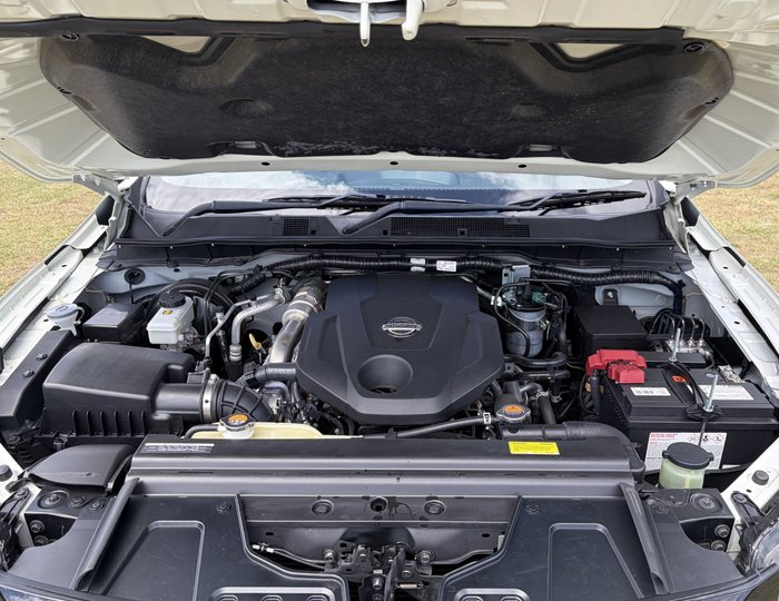 2019 NISSAN NAVARA ST-X