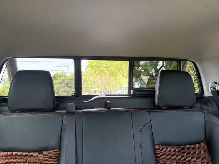 2019 NISSAN NAVARA ST-X