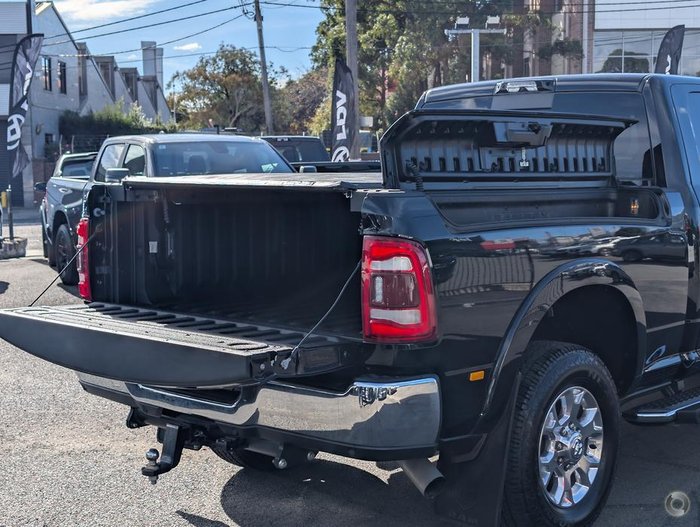 2023 Ram 2500 Laramie Crew-Cab Ram-Box