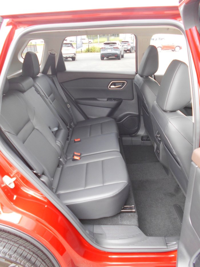 2025 Nissan X-TRAIL ST-L