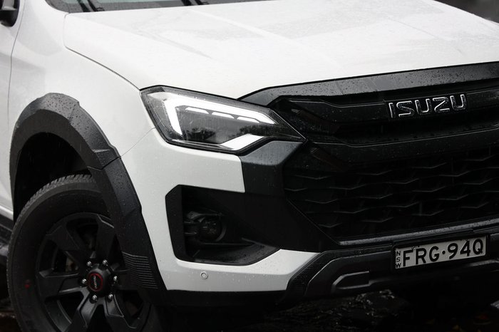2025 Isuzu D-MAX X-TERRAIN