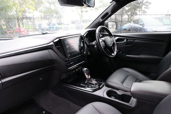 2025 Isuzu D-MAX X-TERRAIN