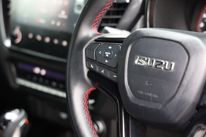 2025 Isuzu D-MAX X-TERRAIN