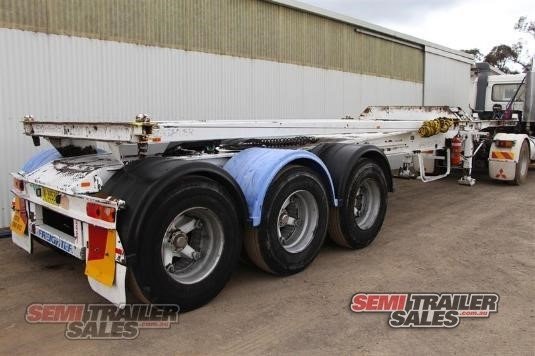 2000 Maxitrans Roll Back Skel A Trailer