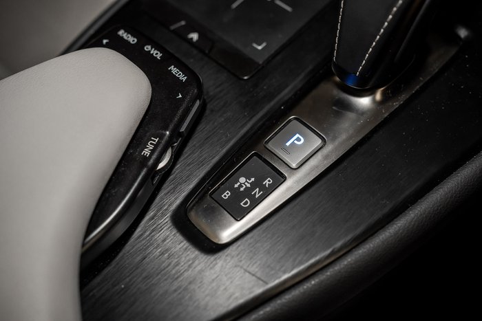 2021 Lexus UX300E Sports Luxury 54.3 kWh Li-ion batt Automatic SUV