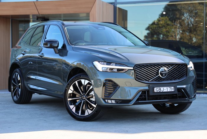 2026 Volvo XC60 Ultra B5 Dark