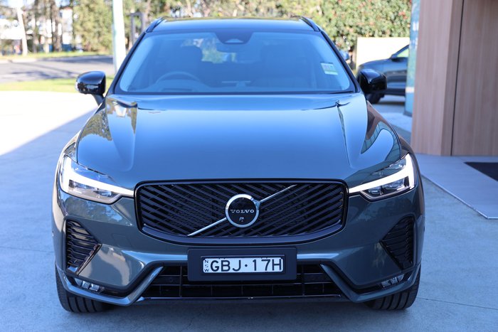 2026 Volvo XC60 Ultra B5 Dark