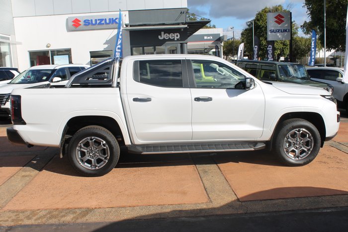 2026 Nissan Navara ST-X