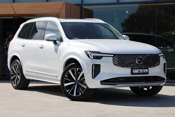 2025 Volvo XC90 Plus B5 Bright