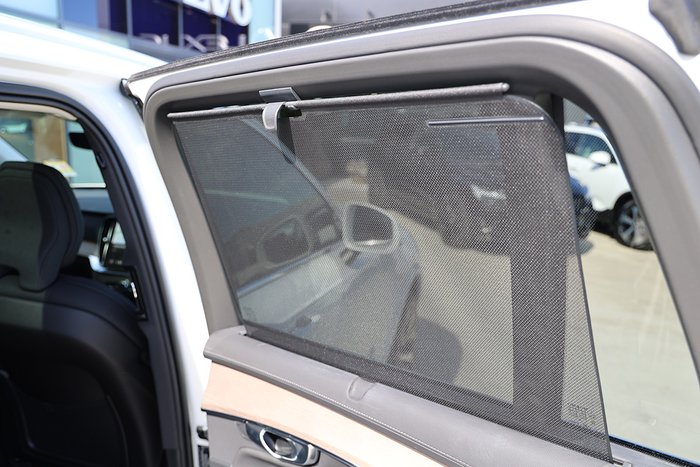 2025 Volvo XC90 Plus B5 Bright