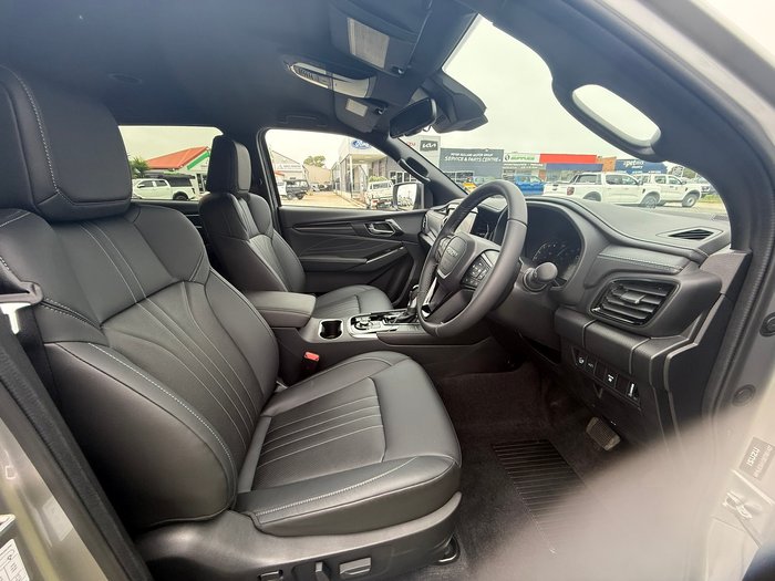 2026 Isuzu MU-X LS-T