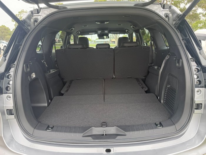 2026 Isuzu MU-X LS-T