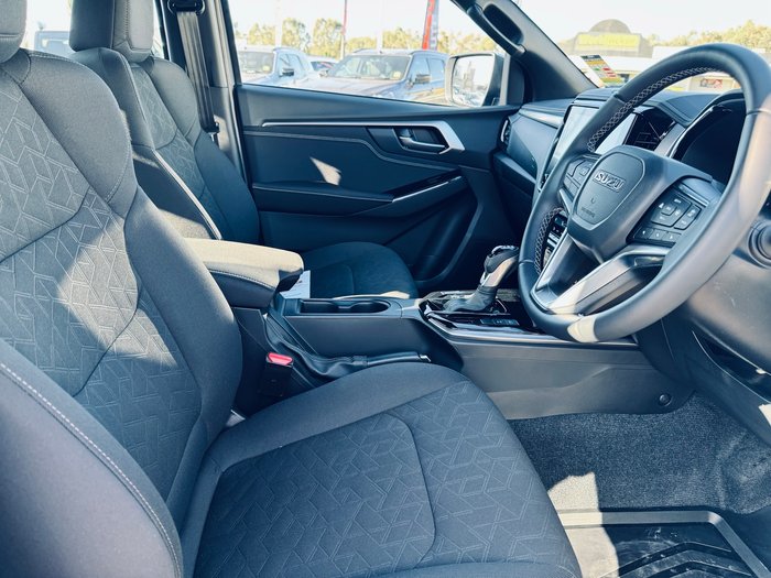 2025 ISUZU D-MAX LS-U