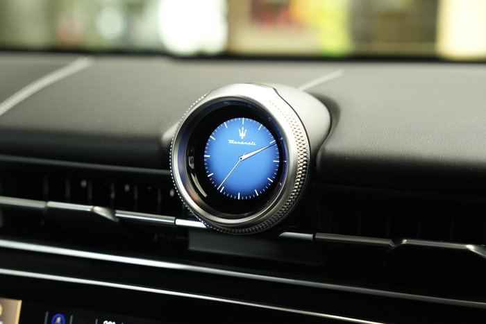 2025 Maserati Grecale 300 HP 4WD GRIGIO LAVA